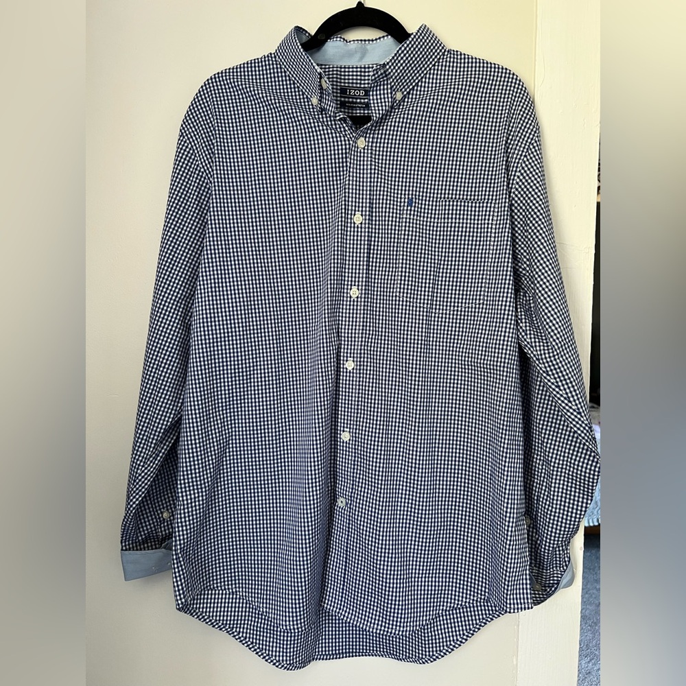 Izod Men's Black and White Checkered Button Down Shirt